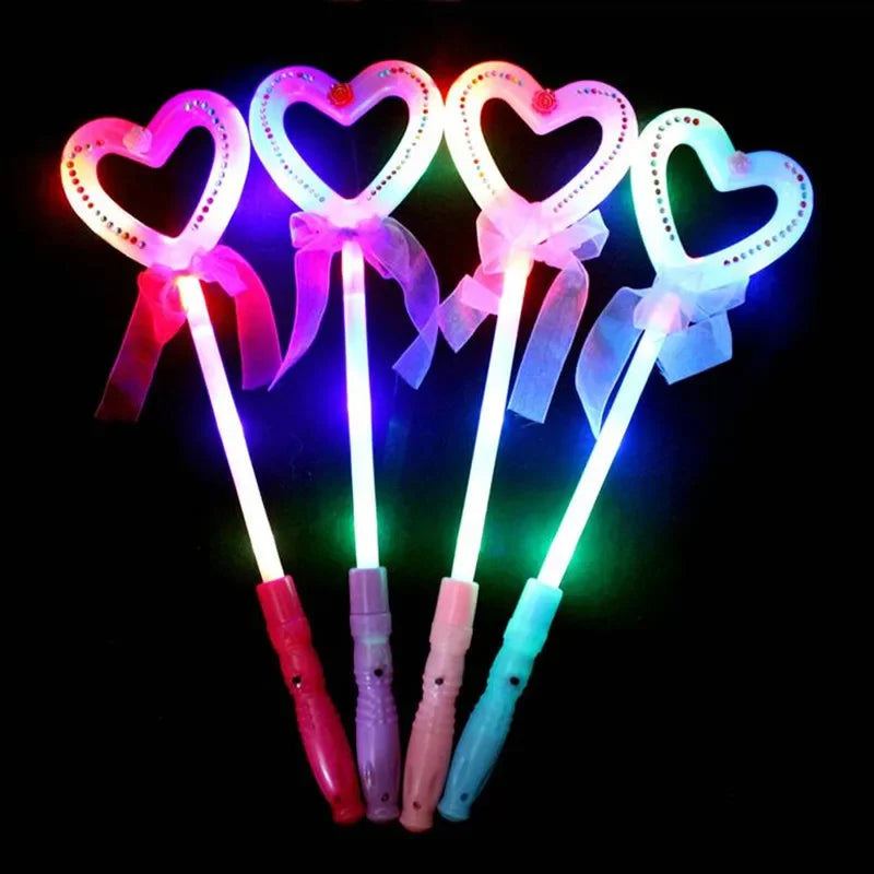 12Pcs Varita Mágica LED Luminoso con diseño de Corazones y Paletas - Accesorio para Cosplay, Conciertos y Fiestas